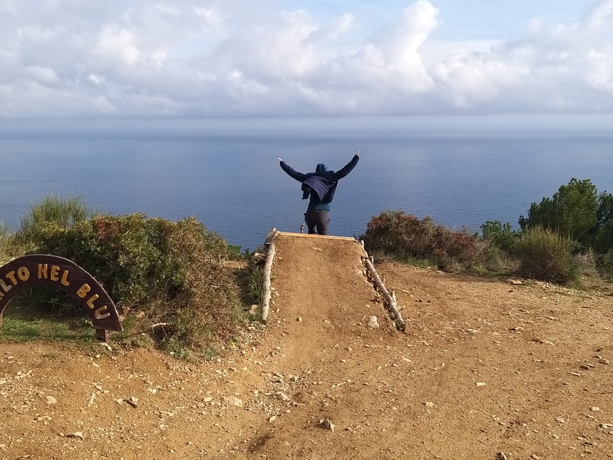 Un salto nel blu tra i sentieri di&nbsp;Cervo
